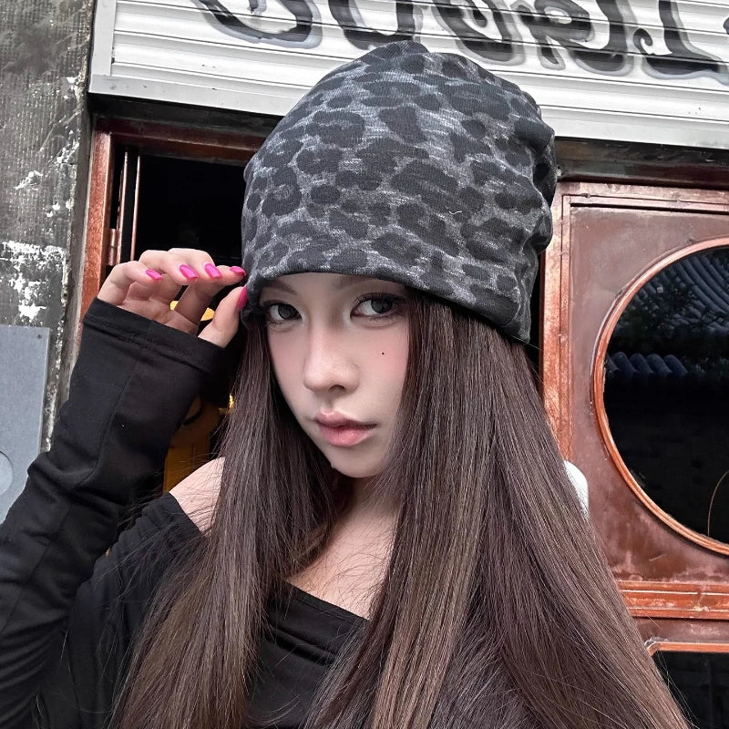 Y2K Retro Leopard Print Patch Beanies for Women Spring and Autumn Travel Casual Versatile Show Face Small Elegant Pullover Hat