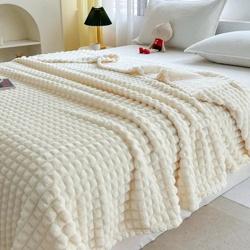 Bed Suppiles Solid Color Flannel Blanket Comfortable Thickened Sofa Blanket Soft Warm Office Nap Blanket Travel