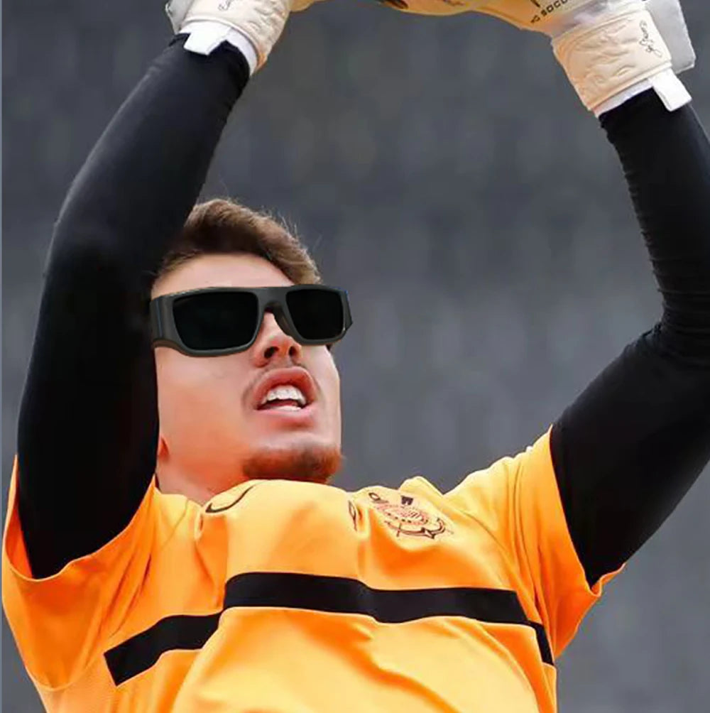 Training sports glasses can be used in basketball, football, badminton and other scenarios to exercise reaction ability