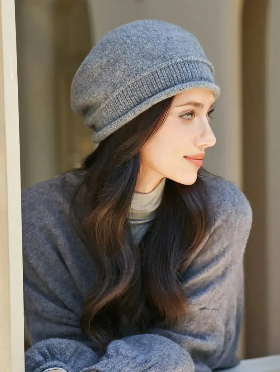 Autumn and winter fashionable women's hats, elegant berets, warm and windproof pile hats, comfortable and versatile