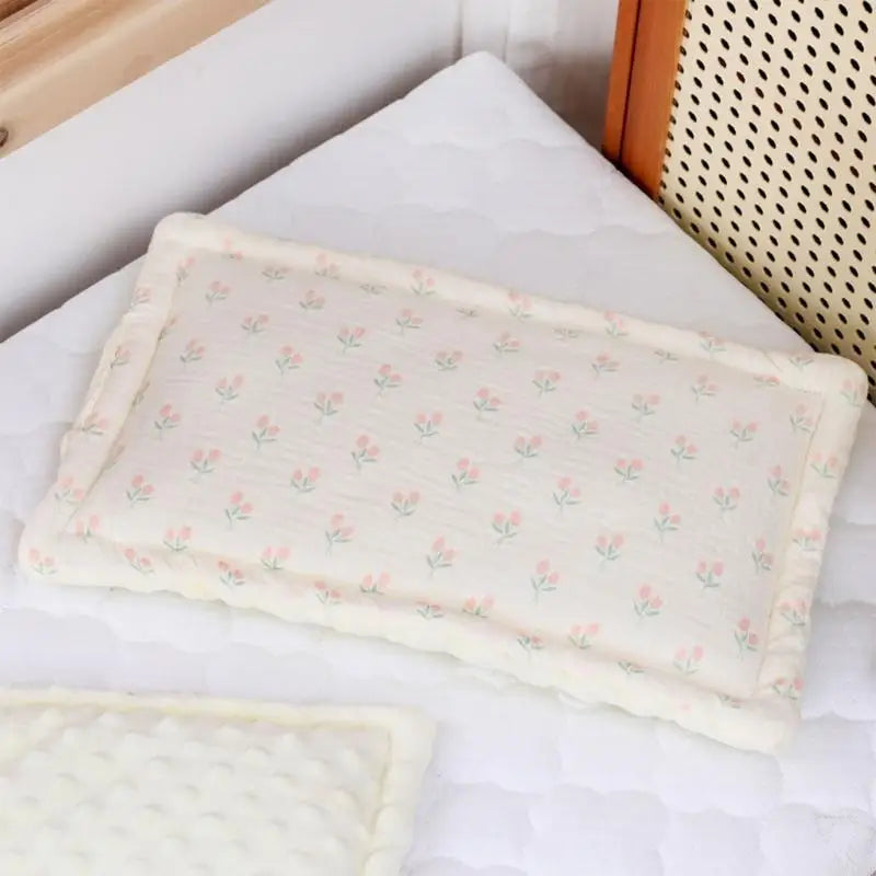 Soft Baby Bedding Pillow Breathable Pillow Enhances Newborns Sleep Experience 425F
