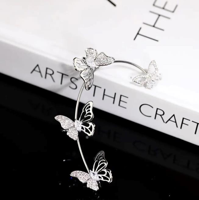 Women'S Elegant Butterfly Ear Cuffs - No-Piercing Ear Hooks, Synthetic Gemstone Accents