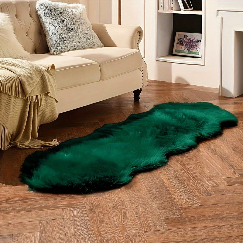 Luxurious Faux Fur Mat - Ultra-Soft, Washable Emerald Green Plush Mat for Bedroom, Living Room, or Hallway - Cozy Winter Home Decor, Hand Wash Only, 1600g/sq.m, Long & Irregular Shape, Perfect for Indoor Spaces, Bedroom Comfo