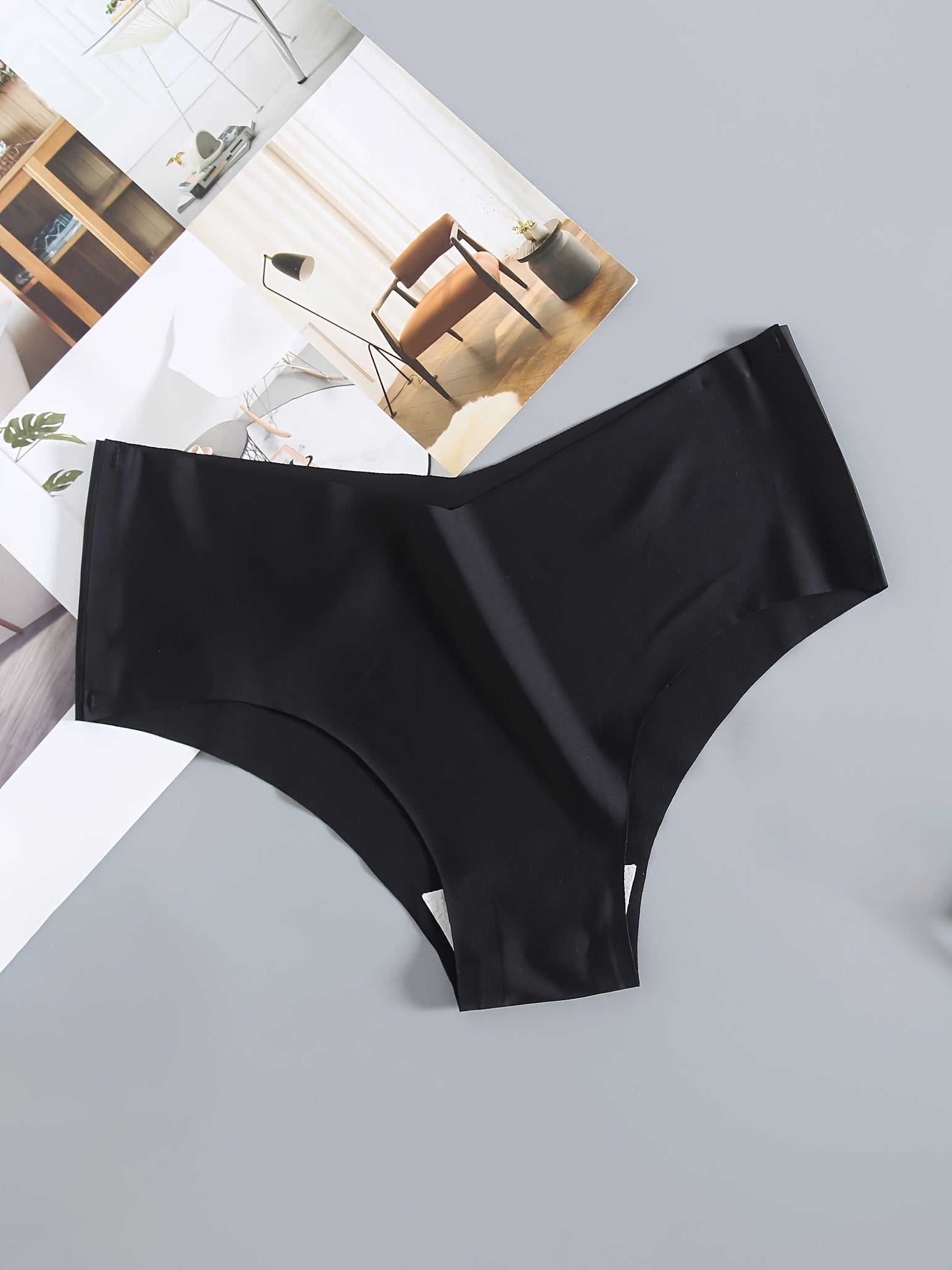 Set of Four Seamless Women'S Triangle Panties for Comfortable Sports Wear.