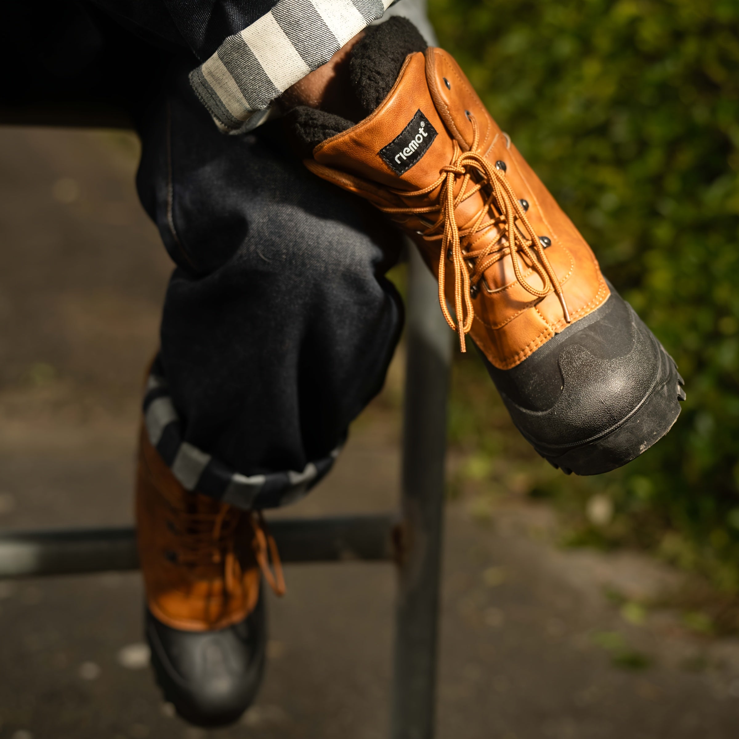 [Popular Choice] Riemot Men's High Quality Snow Boots - Durable, Non-Slip Traction Sole for Hiking,