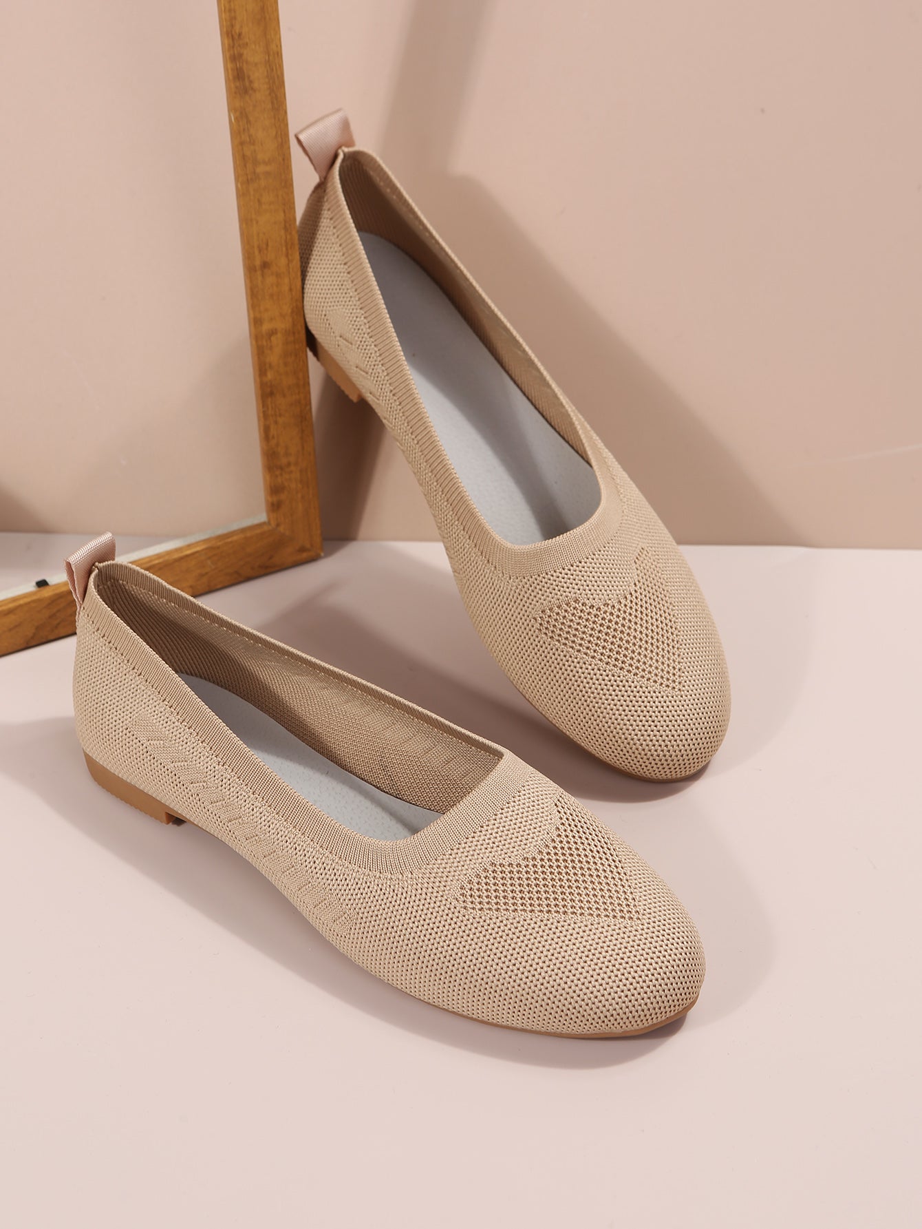 Four Seasons Large Size Women's Shoes New Breathable Casual Flat Soft Sole Comfortable Anti-slip Slip-on Lazy Shoes