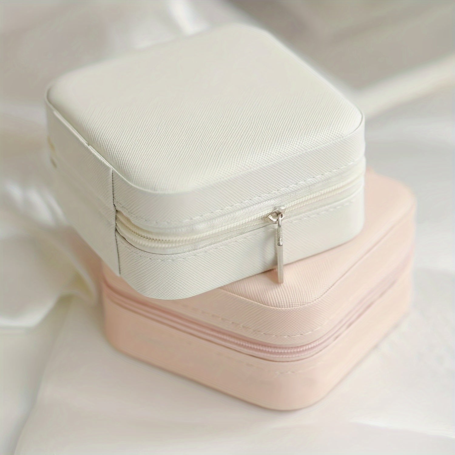 ZFOCEAN Portable Jewelry Organizer Box with Zipper Closure - Compact Travel Case