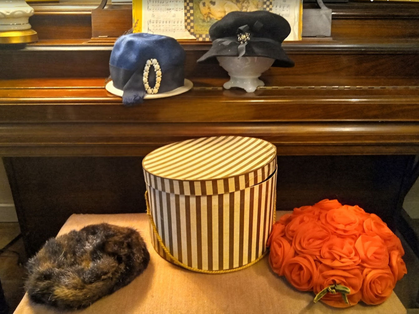 vintage-hats-hat-box-hg-2