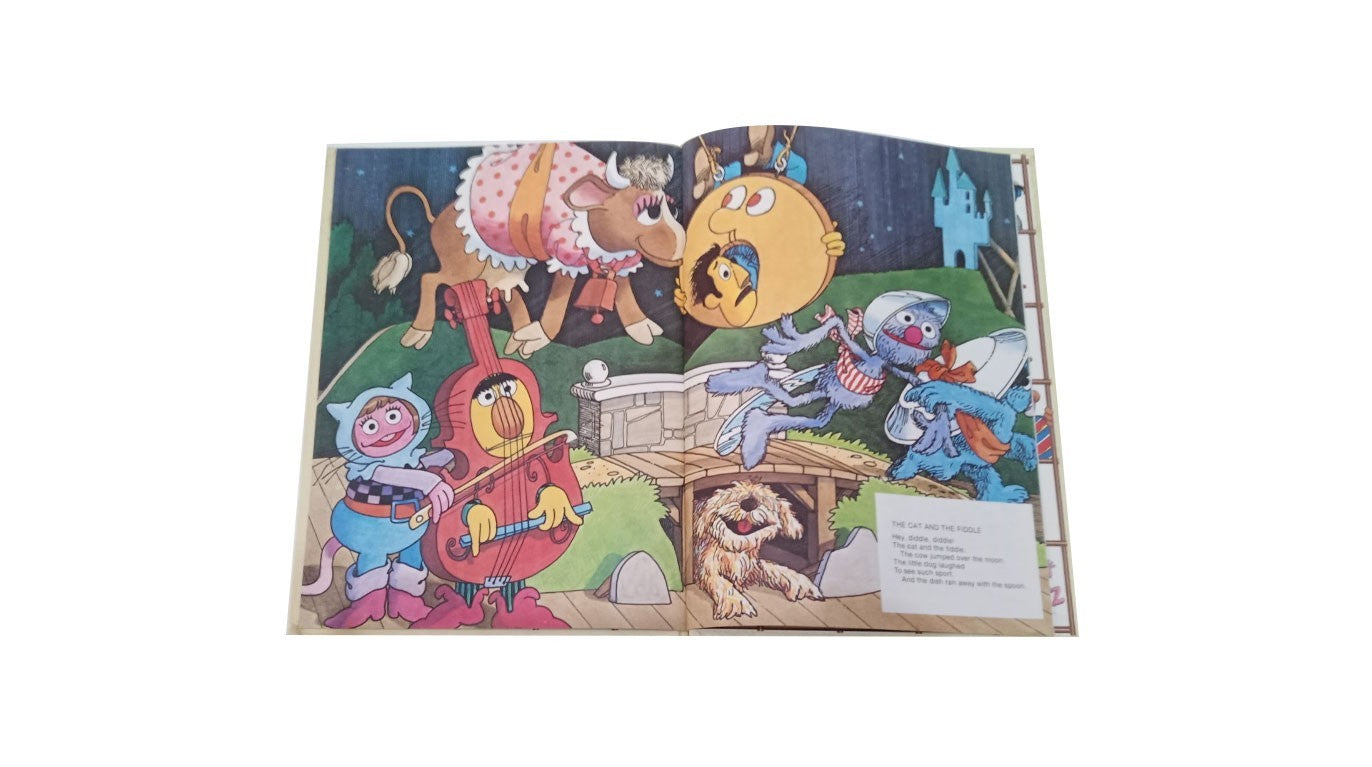 The Sesame Street Treasury Volume 2 Hardcover 1983   b35